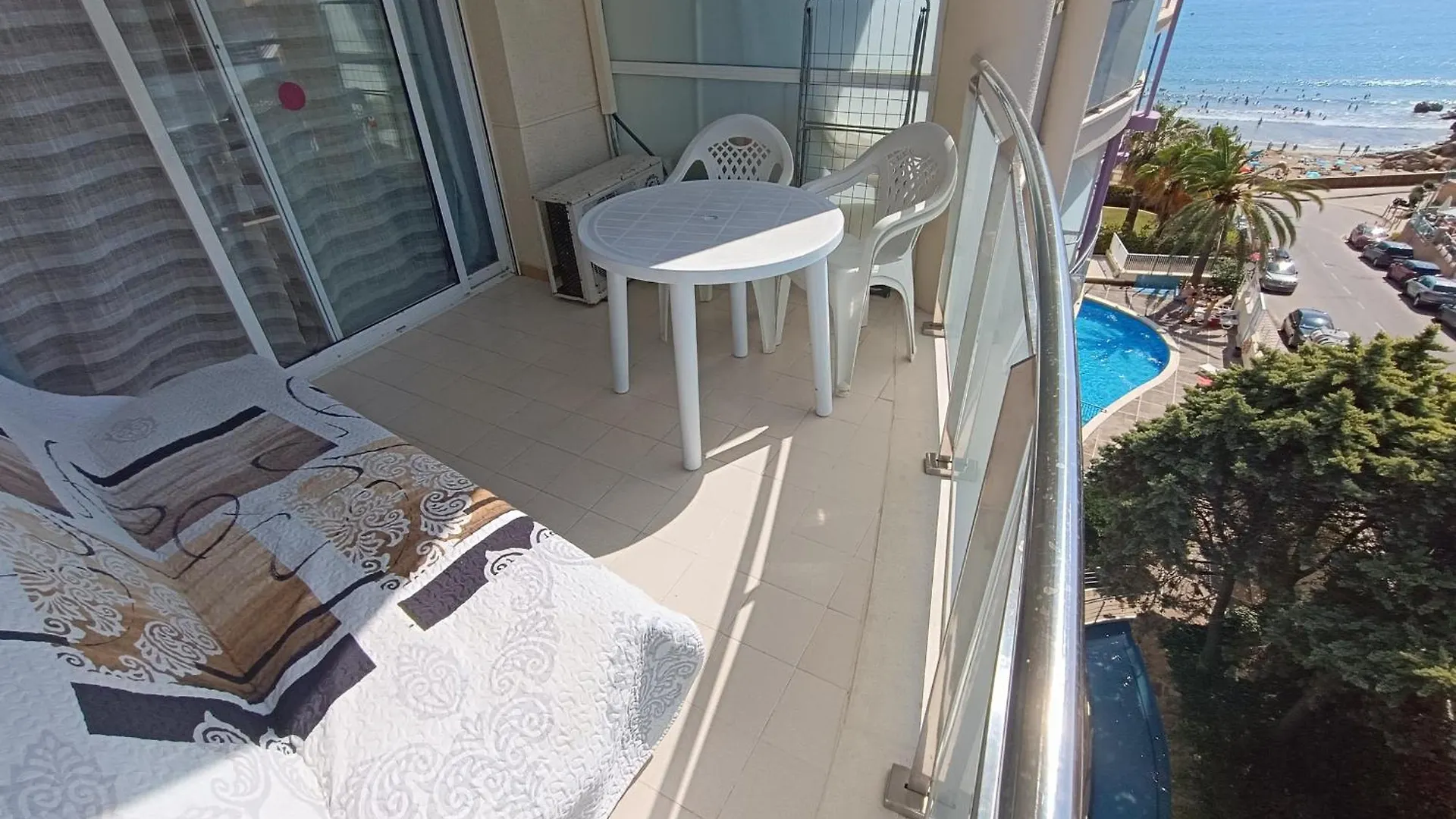 ESTUDIO FONT DE MAR playa Calafont SALOU! ile iletişim